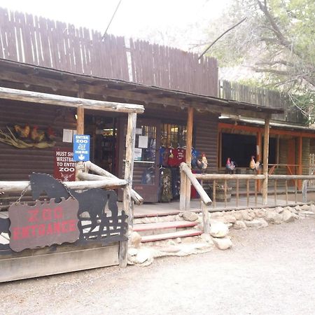 Bonnie Springs Ranch Motel Blue Diamond Екстер'єр фото