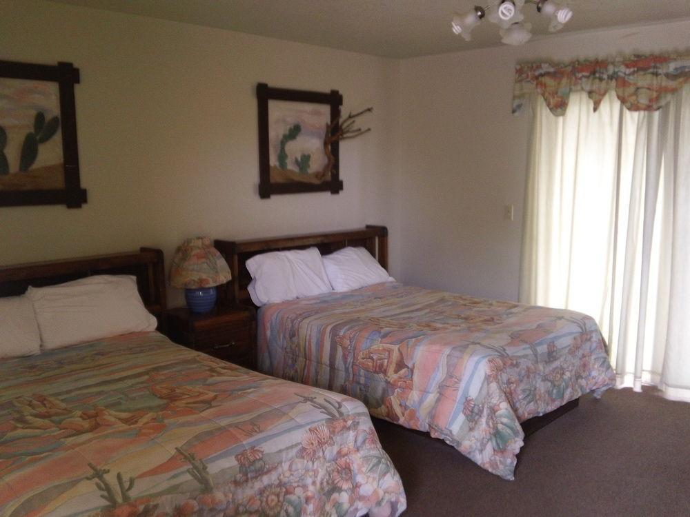 Bonnie Springs Ranch Motel Blue Diamond Екстер'єр фото