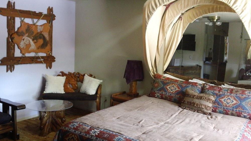 Bonnie Springs Ranch Motel Blue Diamond Екстер'єр фото