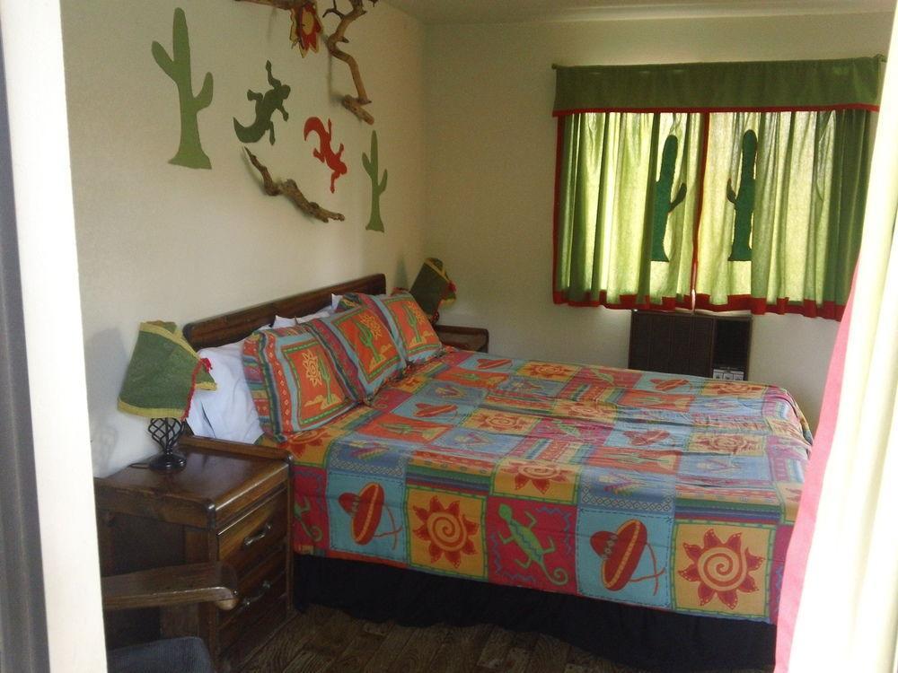 Bonnie Springs Ranch Motel Blue Diamond Екстер'єр фото