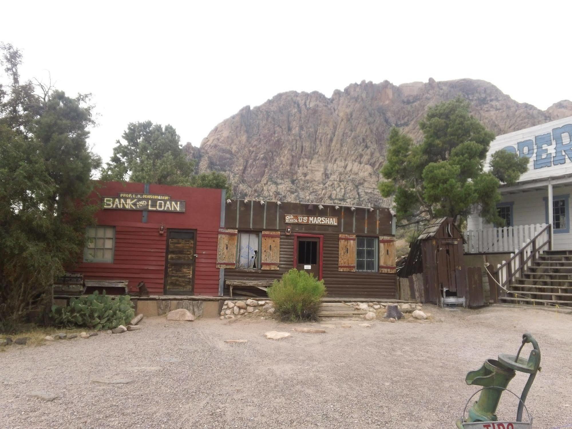 Bonnie Springs Ranch Motel Blue Diamond Екстер'єр фото