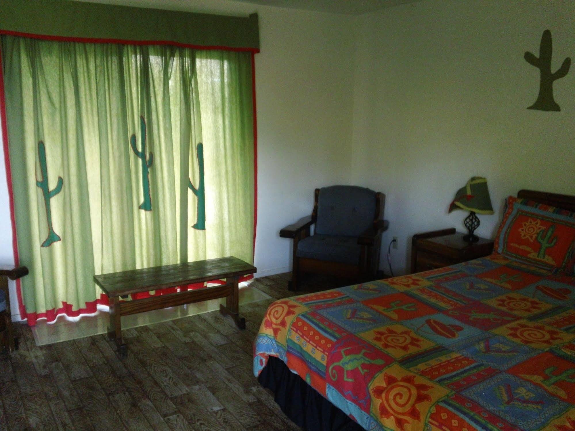 Bonnie Springs Ranch Motel Blue Diamond Екстер'єр фото