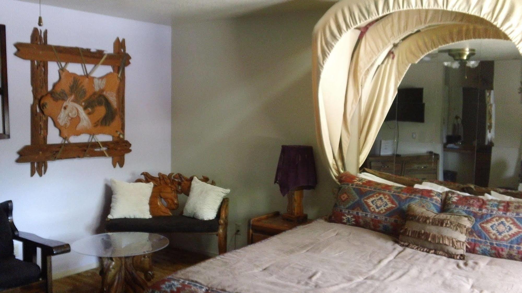 Bonnie Springs Ranch Motel Blue Diamond Екстер'єр фото